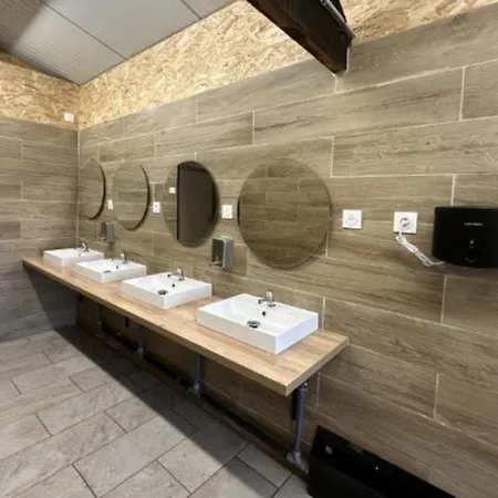 Camping Spacieux 70m² Pour 5 Personnes A - Api-1-52-703 Jumièges