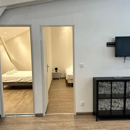 Spacieux 70m² Pour 5 Personnes A - Api-1-52-703