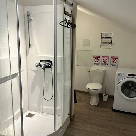 Spacieux 70m² Pour 5 Personnes A - Api-1-52-703 *