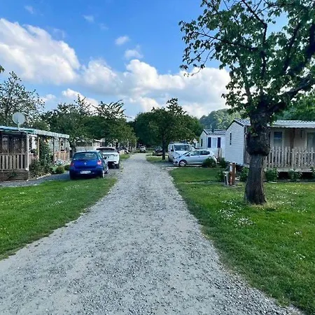 Spacieux 70m² Pour 5 Personnes A - Api-1-52-703 Camping *