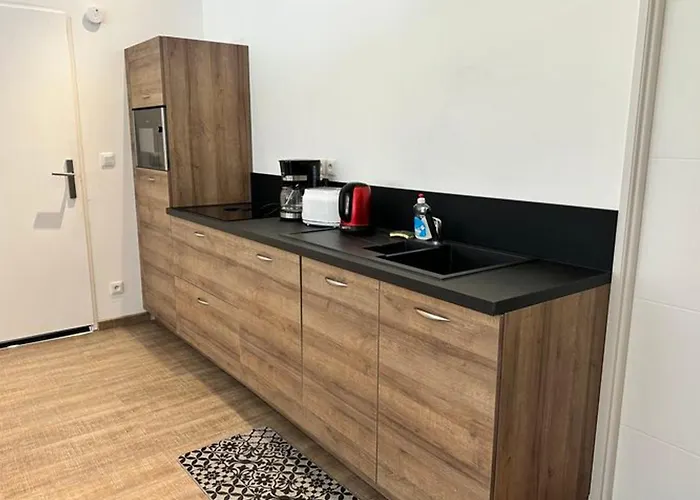 Kemping Spacieux 70m² Pour 5 Personnes A - Api-1-52-703 *