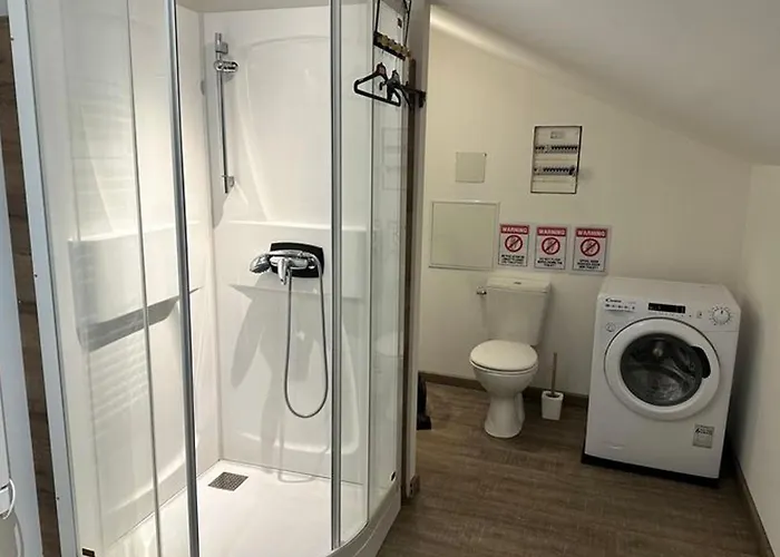 Spacieux 70m² Pour 5 Personnes A - Api-1-52-703 *