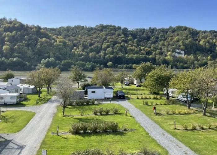 Kemping Spacieux 70m² Pour 5 Personnes A - Api-1-52-703